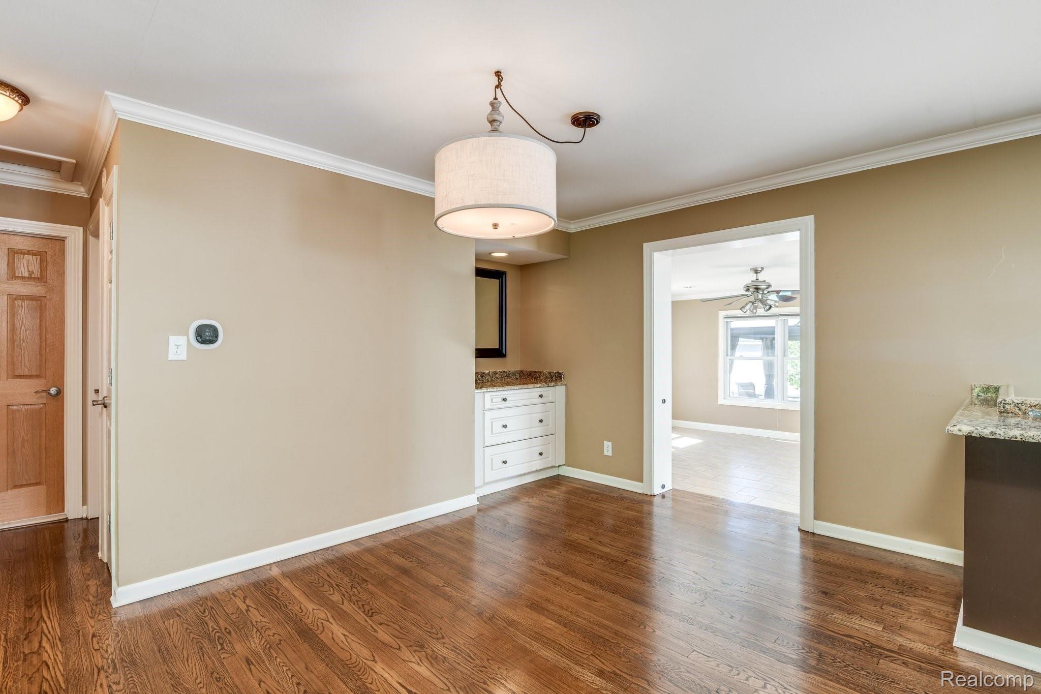 1389 North Pine Street Rochester, MI 48307 - Photo 9 of 28 1389+N+Pine+St+Rochester+Hills-9-web.jpg