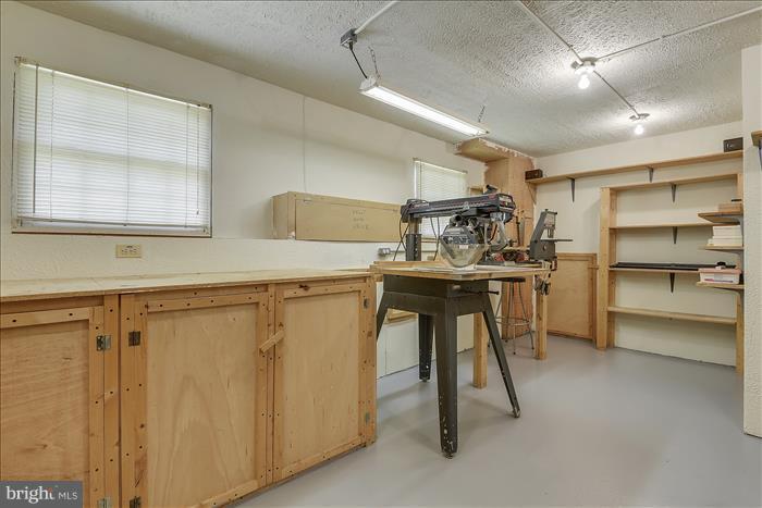 7525 Harmans Road Harmans, MD 21077 - Photo 22 of 30 Work Shop-saws/drills can convey*