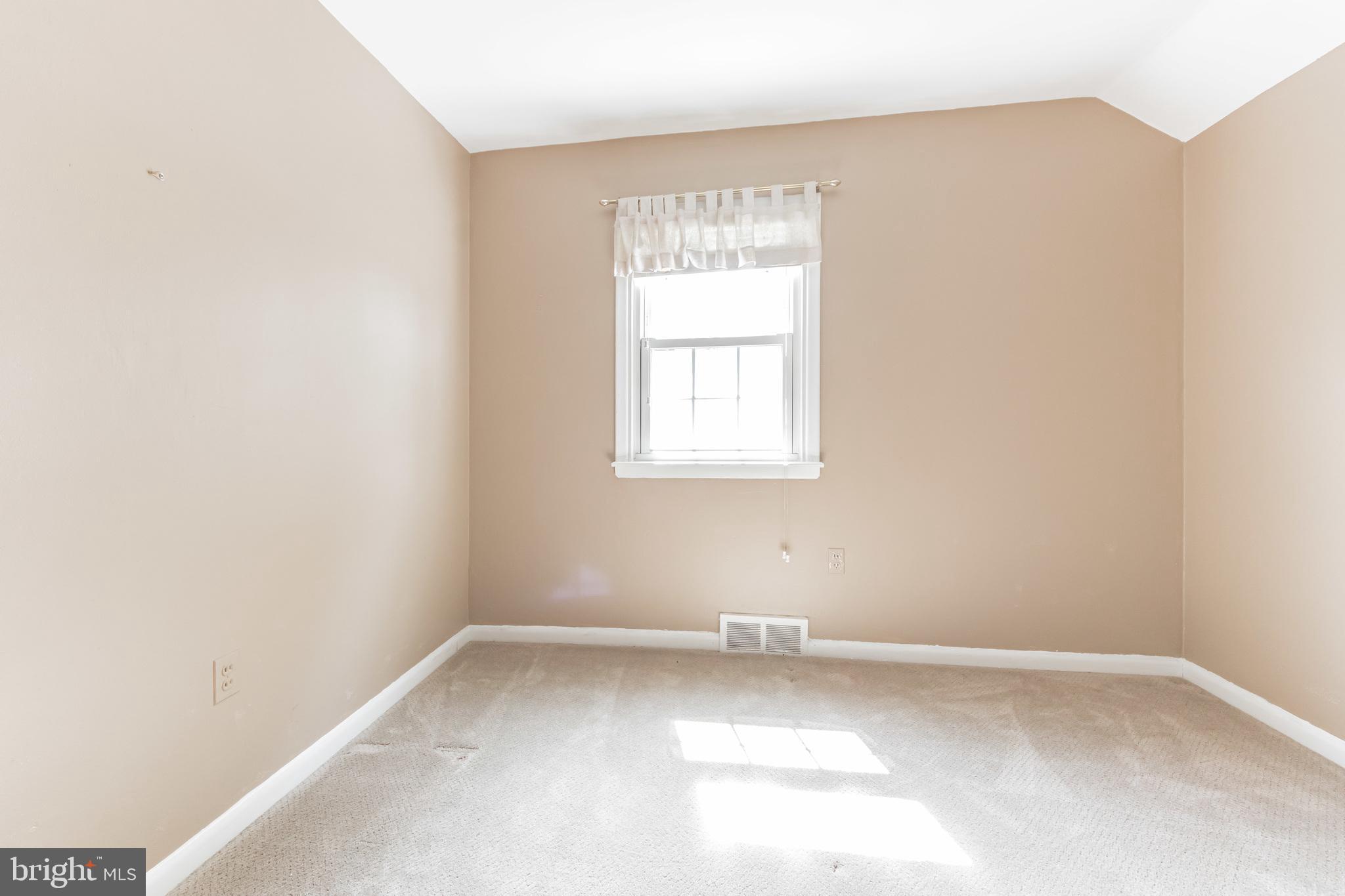 2948 Banner Road Willow Grove, PA 19090 - Photo 14 of 28 Gallery Image 14