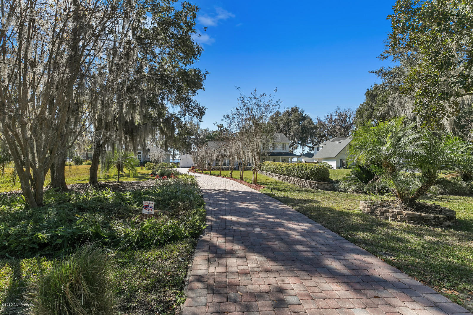 100 River's Edge Road North St. Augustine, FL 32092 - Photo 4 of 67 Driveway