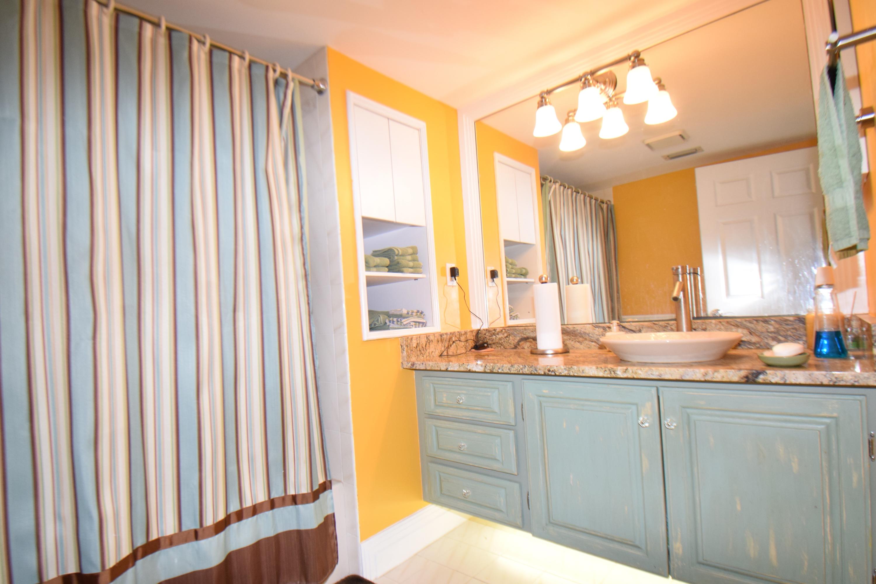 16281 Randolph Siding Road Jupiter, FL 33478 - Photo 21 of 51 guest bathroom 2