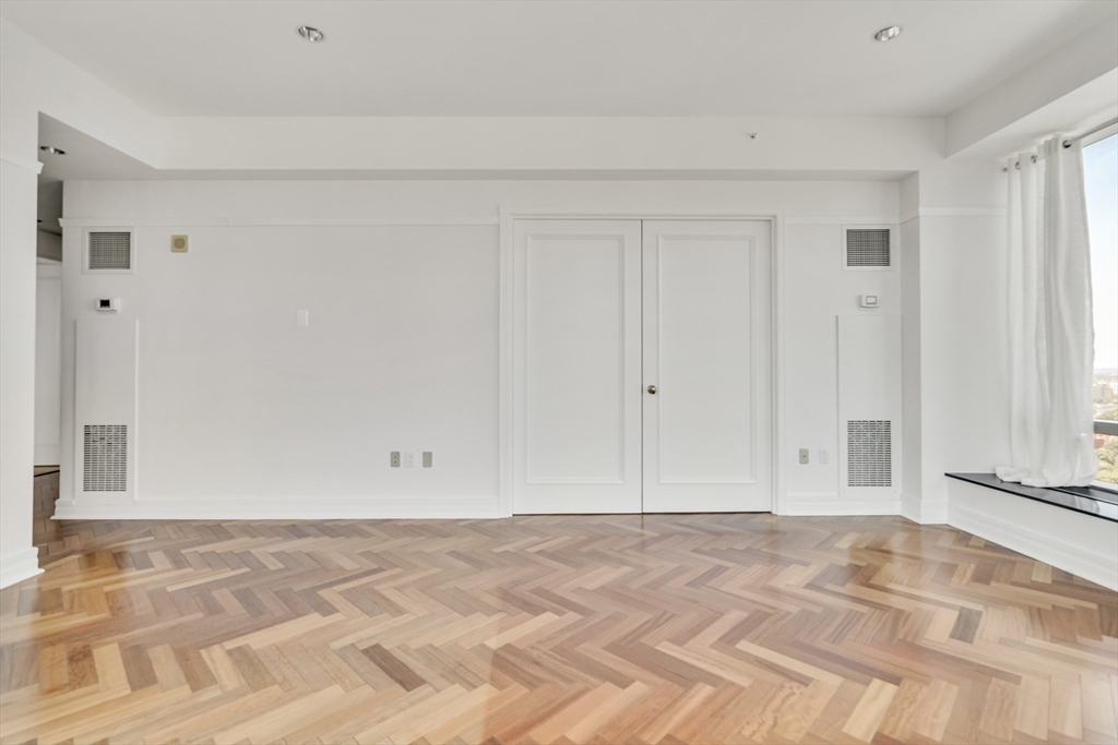 2 Avery Street, Unit 27G Boston, MA 02111 - Photo 9 of 28