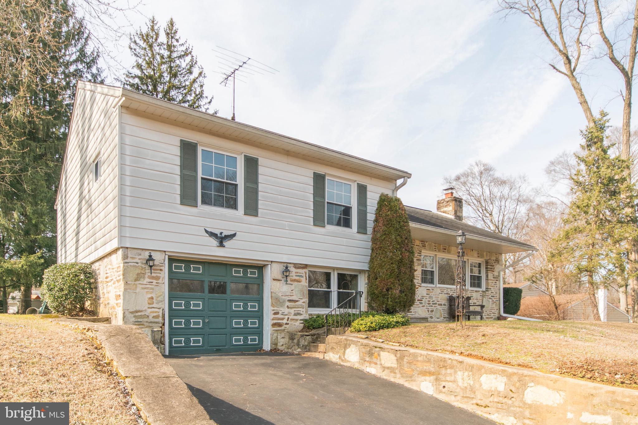 1074 Anna Road Huntingdon Valley, PA 19006 - Photo 2 of 35