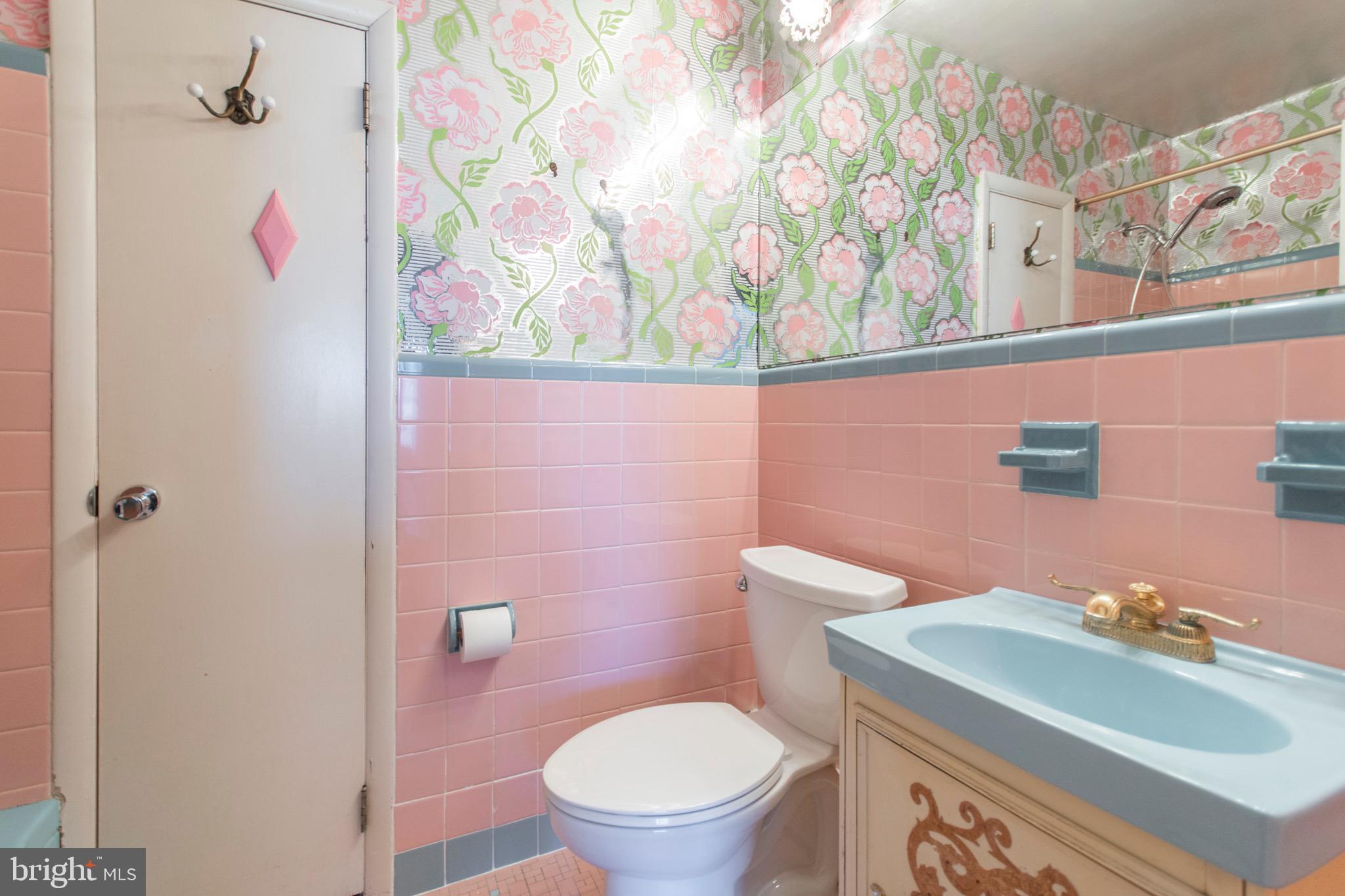 1074 Anna Road Huntingdon Valley, PA 19006 - Photo 20 of 35