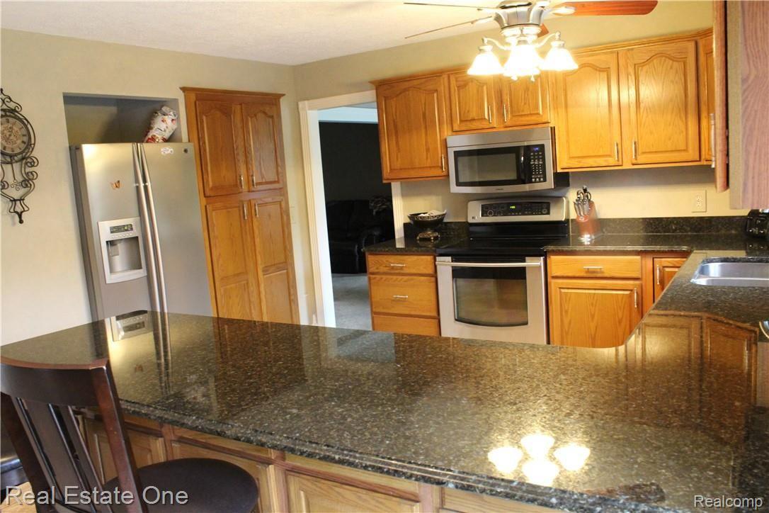 2389 Byron Road Howell, MI 48855 - Photo 27 of 70 IMG_0545.JPG