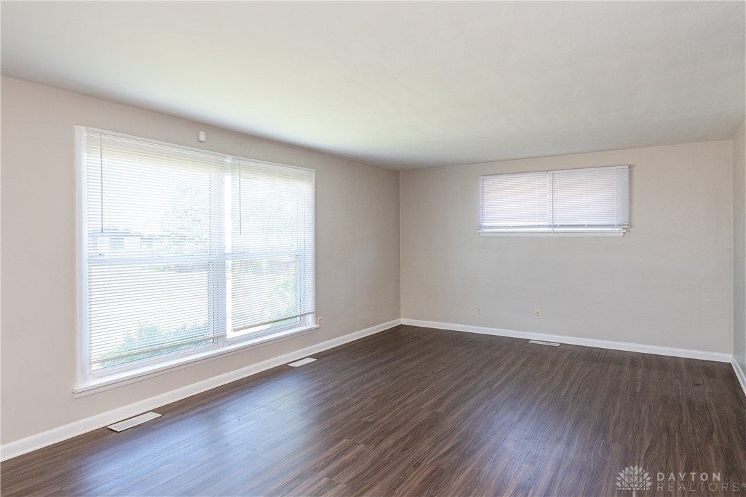 222 East Nottingham Road Dayton, OH 45405 - Photo 12 of 41 Gallery Image 12