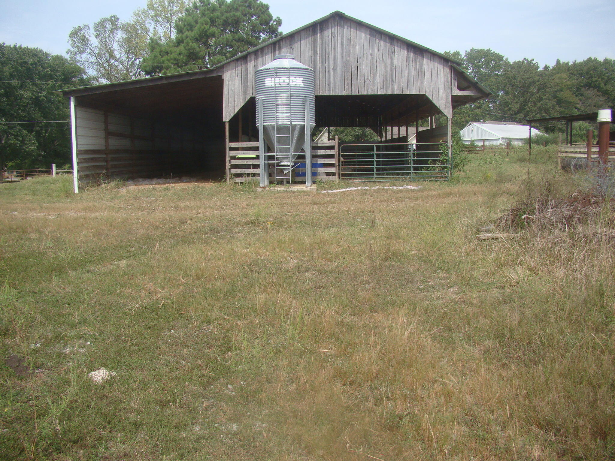 170 Wharton Road, Unit 170 Cadiz, KY 42211 - Photo 2 of 6 DSC03679