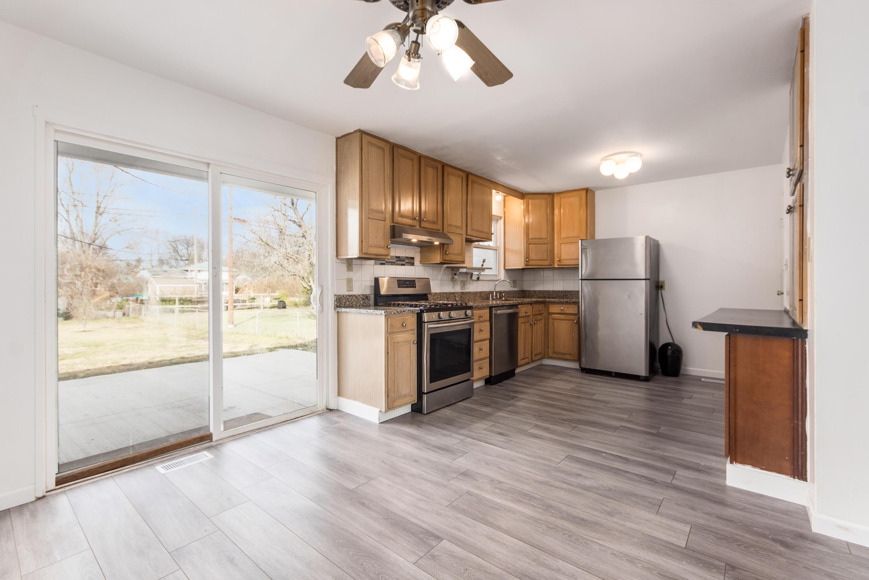 1466 Fullen Road Columbus, OH 43229 - Photo 7 of 35 M_1466_Fullen017