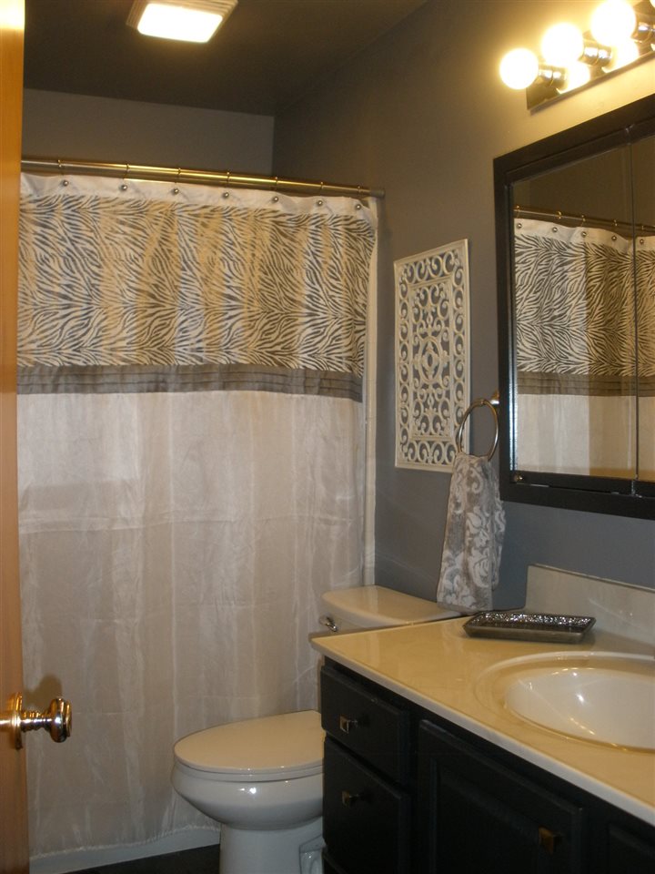 302 Harding Avenue Princeton, IN 47670 - Photo 12 of 21 Gallery Image 12
