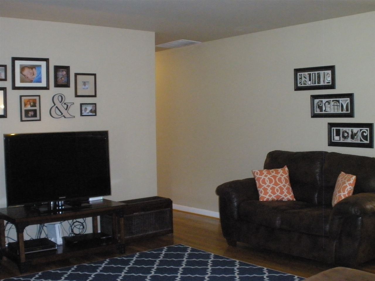 302 Harding Avenue Princeton, IN 47670 - Photo 3 of 21 Gallery Image 3