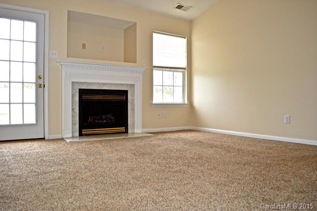 8216 Reames Road Charlotte, NC 28216 - Photo 3 of 12 Gallery Image 3