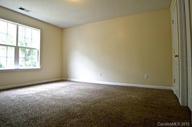 8216 Reames Road Charlotte, NC 28216 - Photo 7 of 12 Gallery Image 7