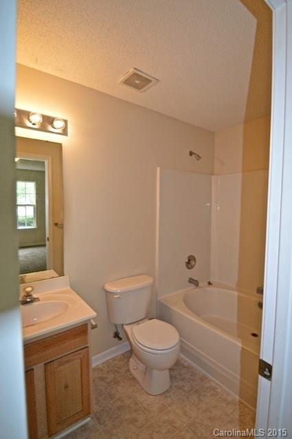 8216 Reames Road Charlotte, NC 28216 - Photo 8 of 12 Gallery Image 8