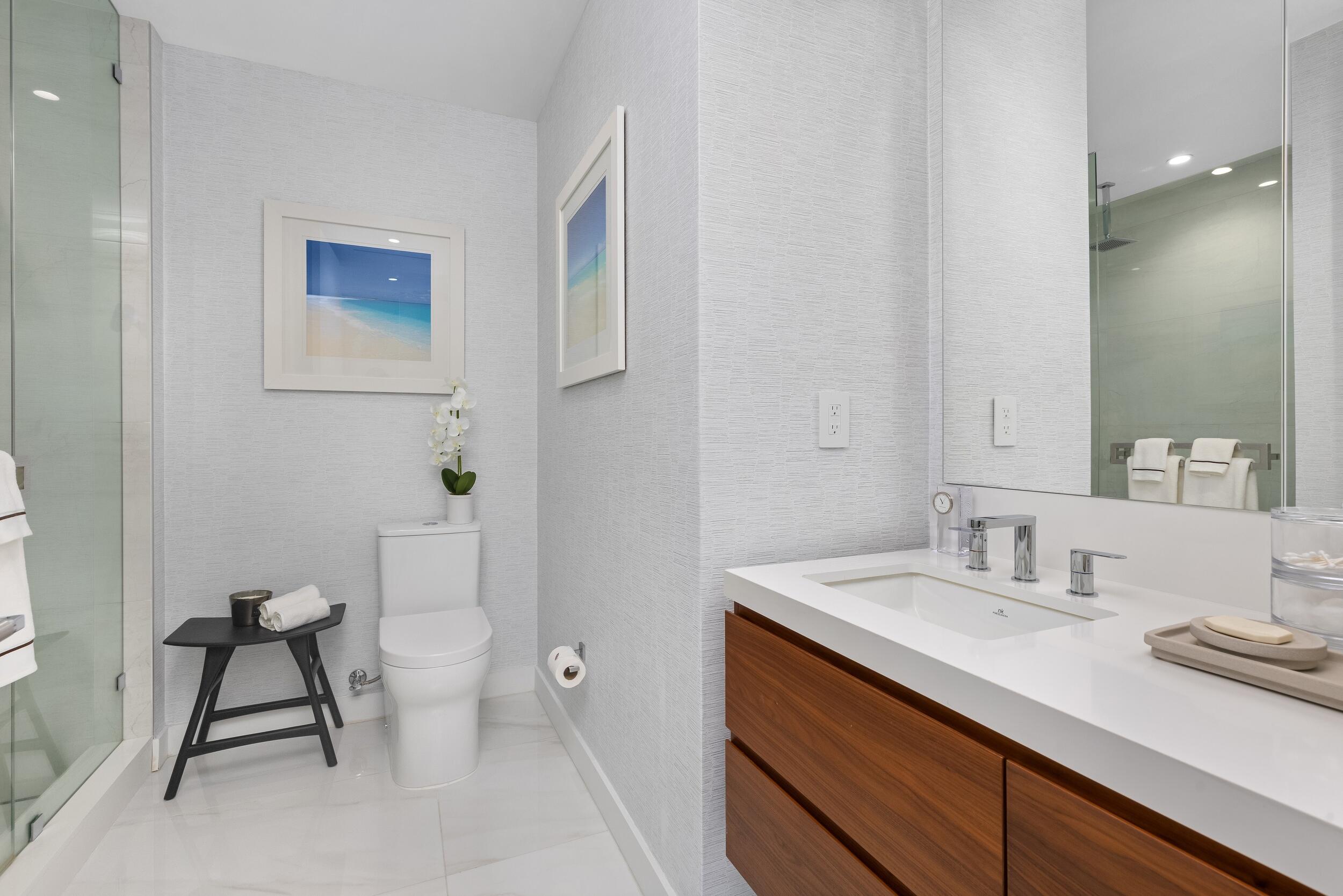 210 Southeast Mizner Boulevard, Unit 703 Boca Raton, FL 33432 - Photo 40 of 51 Guest Bathroom
