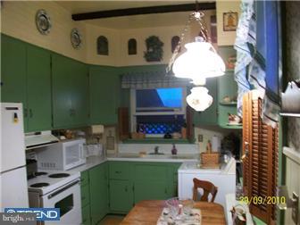 1038 Spring Street Reading, PA 19604 - Photo 4 of 10 Gallery Image 4