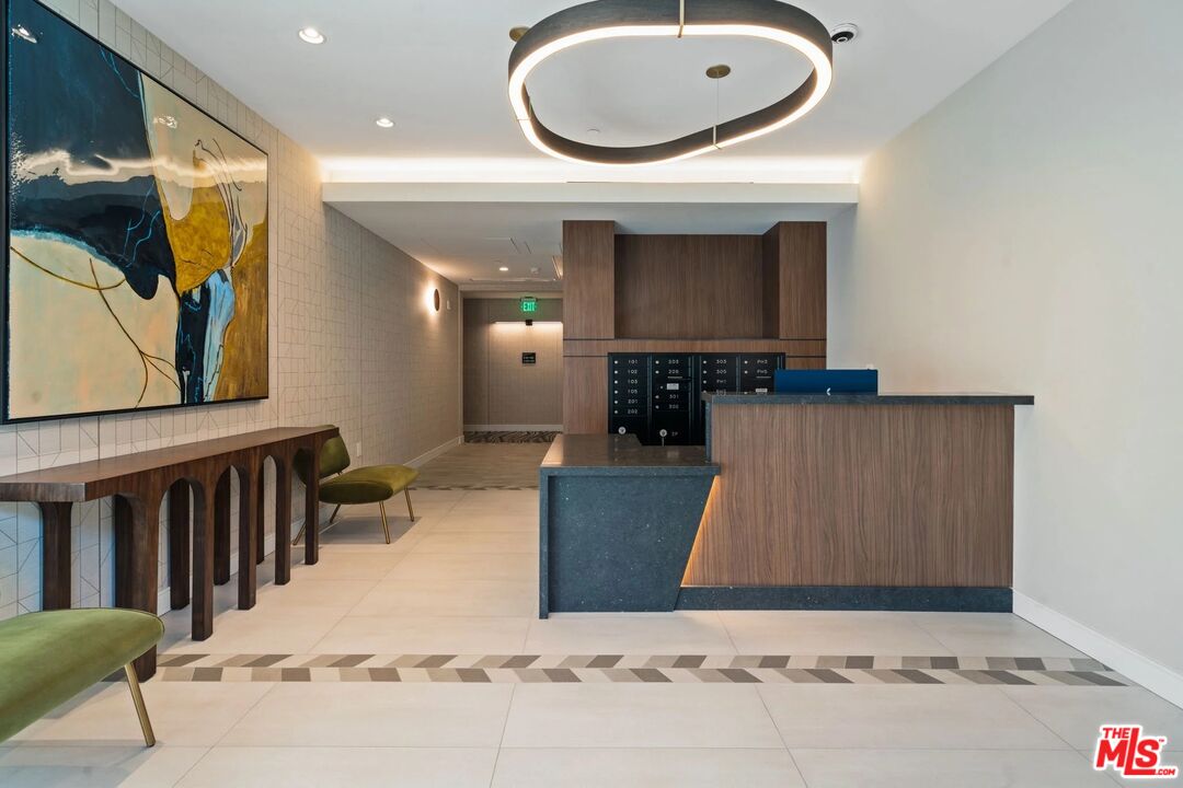 160 North La Peer Drive, Unit 202 Beverly Hills, CA 90211 - Photo 17 of 22