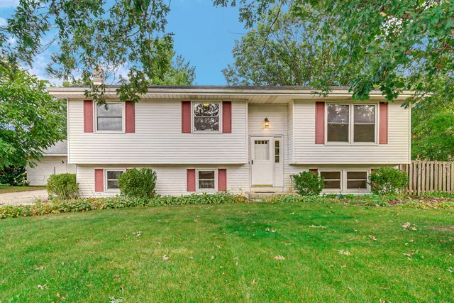 $329,650 | 10447 North 477 East, Demotte, IN 46310