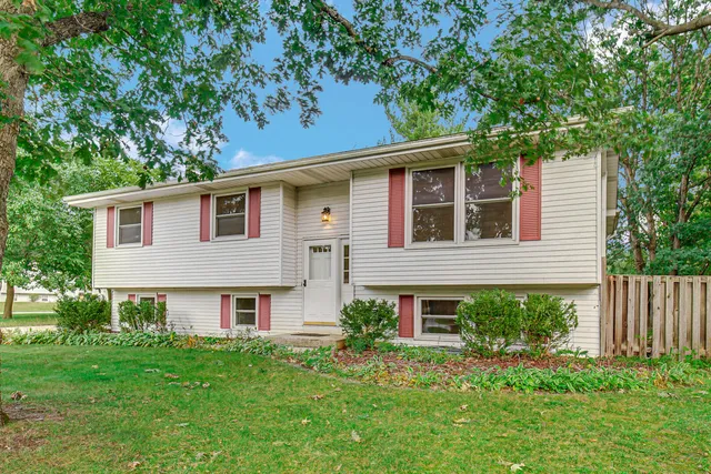 $329,650 | 10447 North 477 East, Demotte, IN 46310