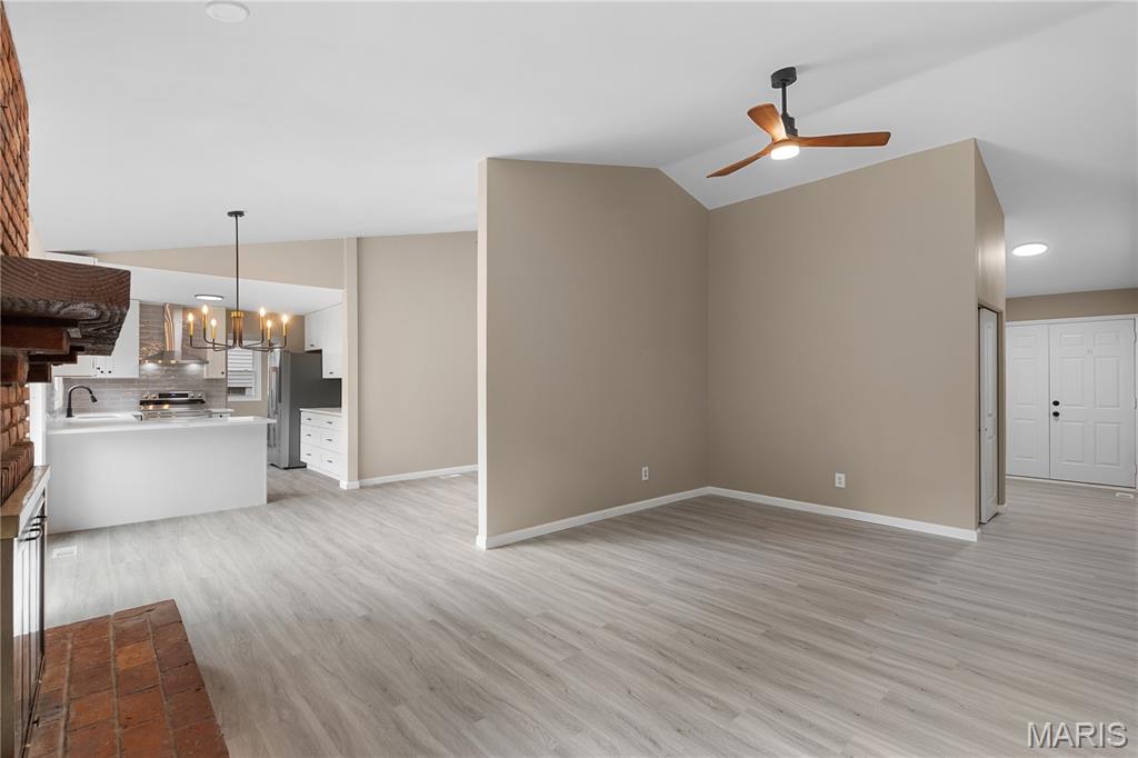 15391 Highcroft Drive Chesterfield, MO 63017 - Photo 15 of 25