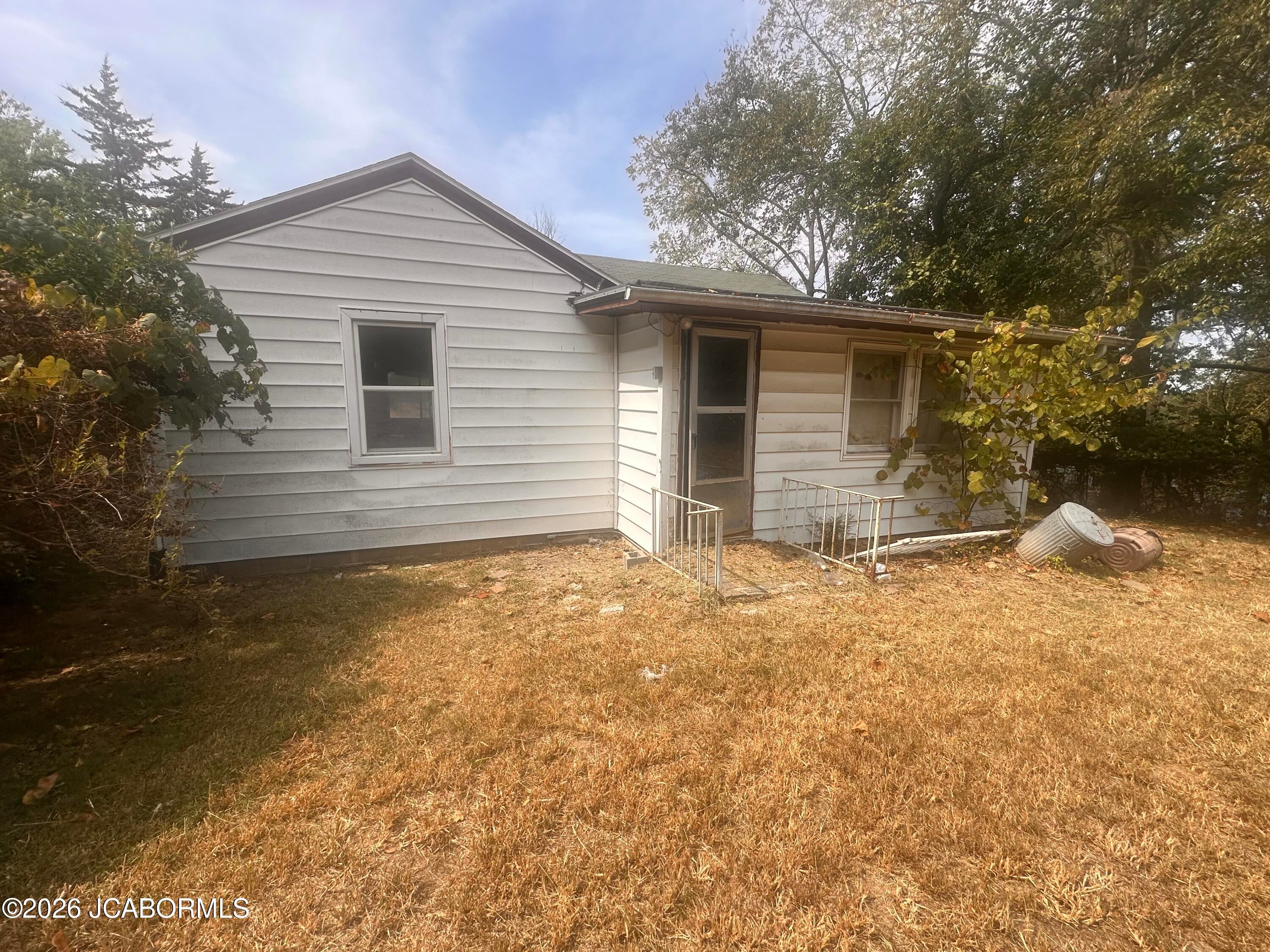 1523 Tanner Bridge Road Jefferson City, MO 65101 - Photo 3 of 9 Gallery Image 3