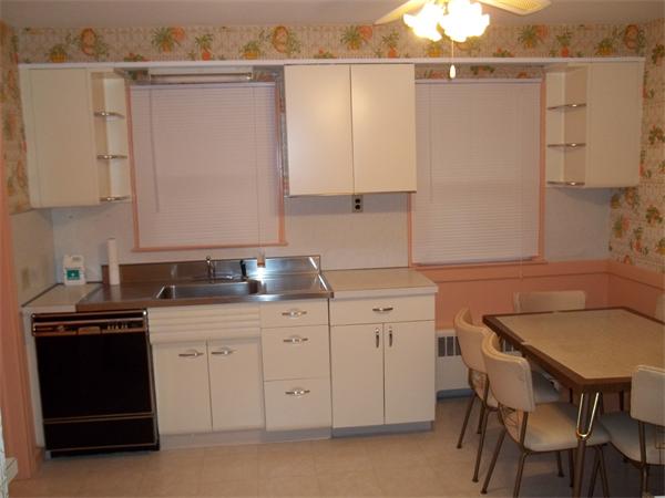 181 Benz Street Springfield, MA 01118 - Photo 12 of 14