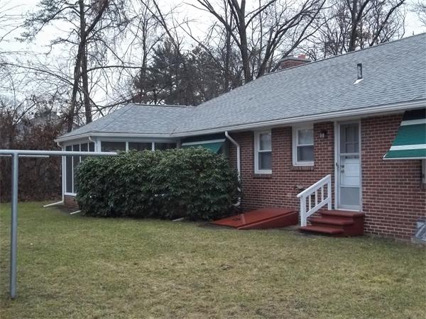 181 Benz Street Springfield, MA 01118 - Photo 3 of 14