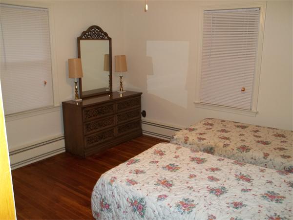 181 Benz Street Springfield, MA 01118 - Photo 9 of 14