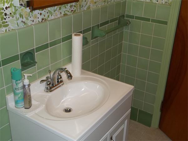 181 Benz Street Springfield, MA 01118 - Photo 10 of 14