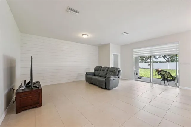 $300,000 | 13614 Hunting Creek Place, Spring Hill, FL 34609