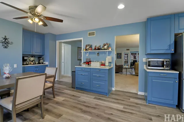 $299,900 | 7205 Hastings Circle, Unit 330, Fox Lake, IL 60020