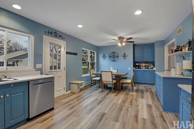 $299,900 | 7205 Hastings Circle, Unit 330, Fox Lake, IL 60020