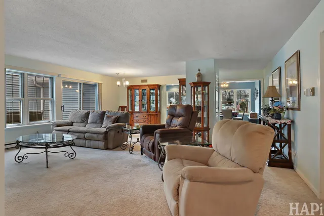 $299,900 | 7205 Hastings Circle, Unit 330, Fox Lake, IL 60020