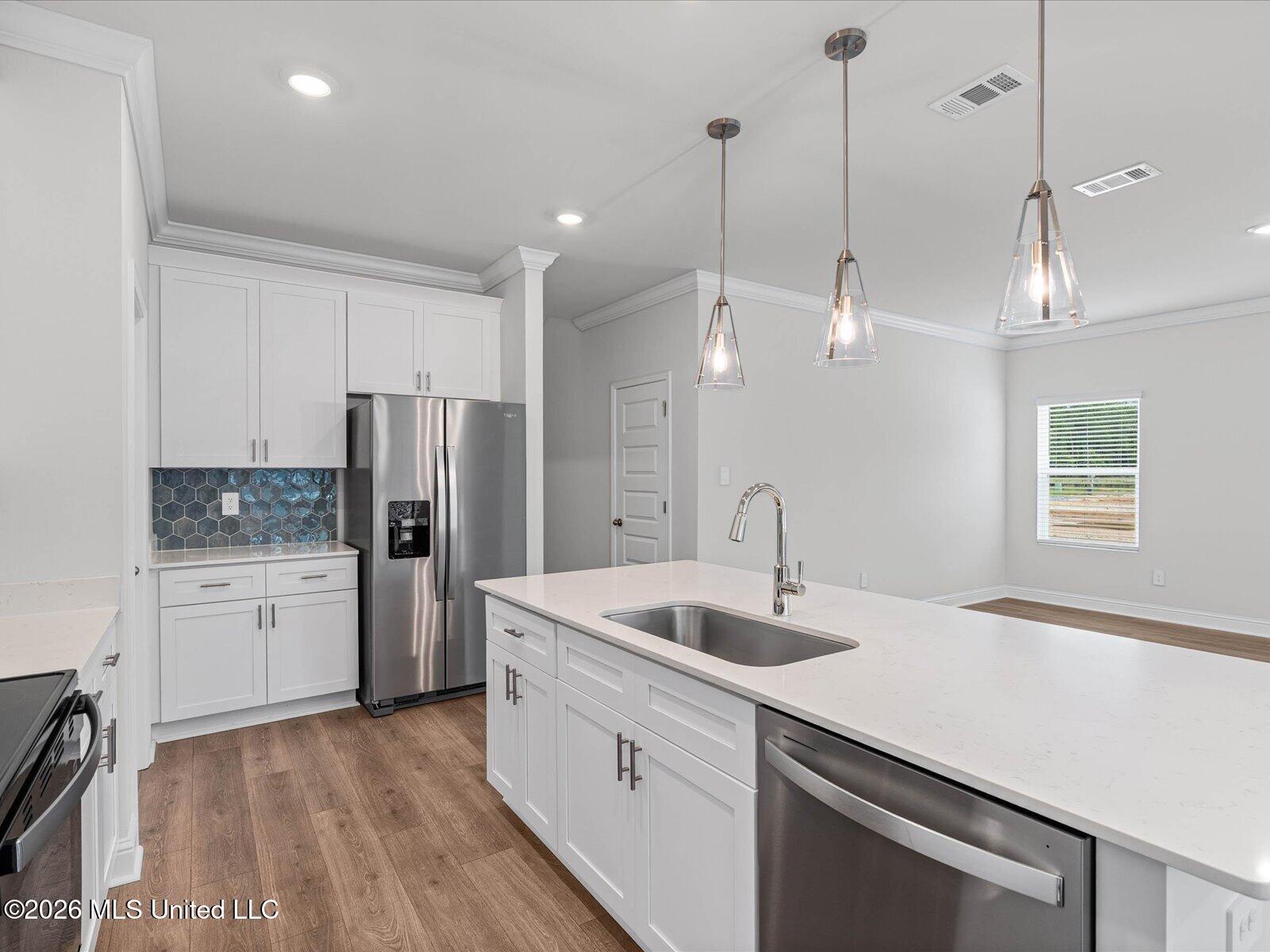 8001 Buttonbush Road Biloxi, MS 39532 - Photo 16 of 27 GLF_PalmettoPointe_Carolina_Best_Kitchen