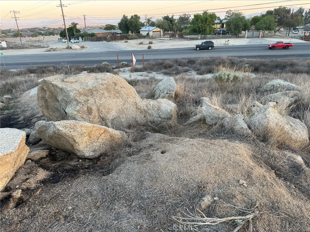 0 State Highway Perris, CA 92570 - Photo 12 of 17 a view of a yard