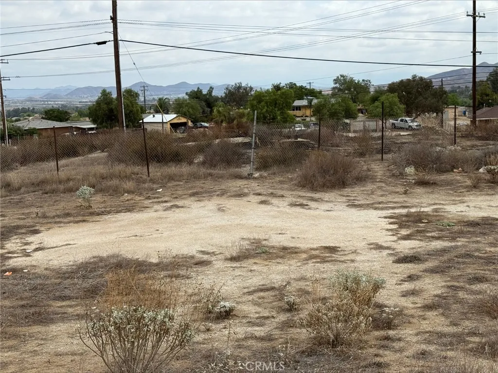 0 State Highway Perris, CA 92570 - Photo 3 of 17 a view of a road from a yard
