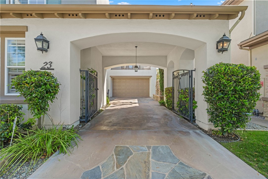 23 Winslow Street Ladera Ranch, CA 92694 - Photo 47 of 47 a front view of a house with garden