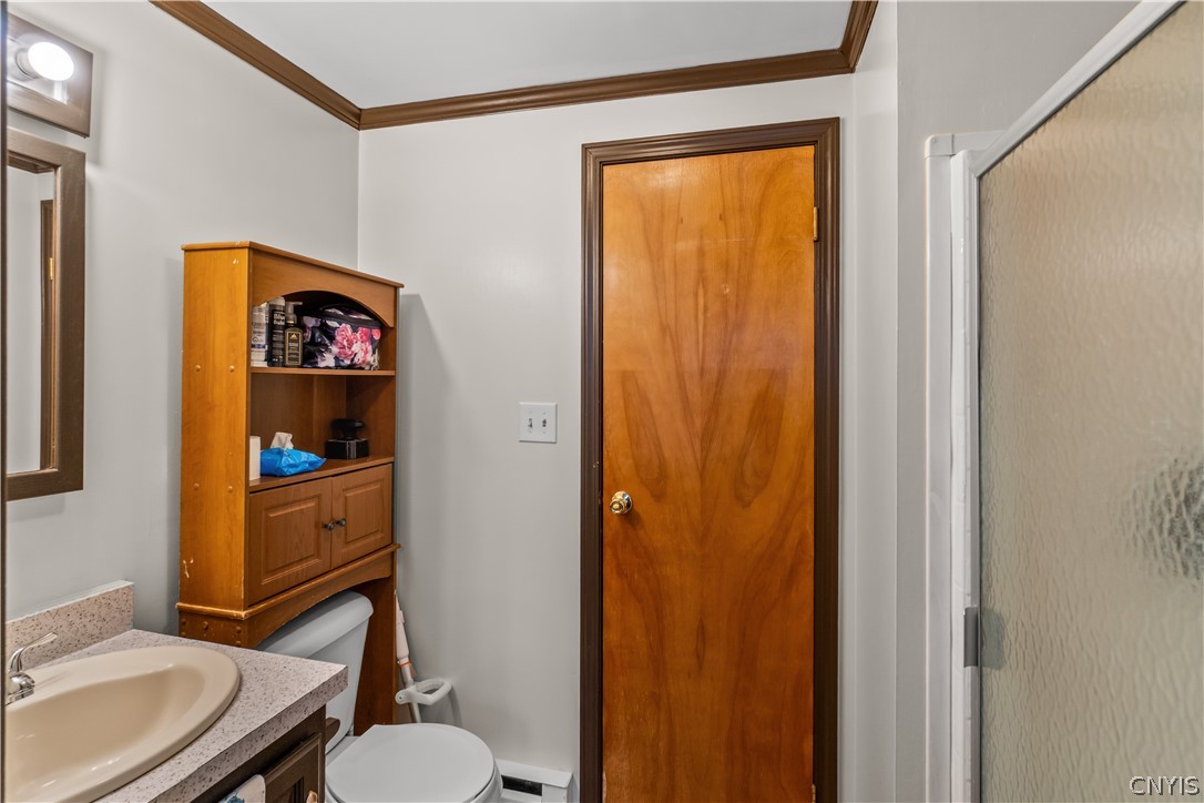 6401 Rock Road Verona, NY 13478 - Photo 17 of 35 Full bathroom 2