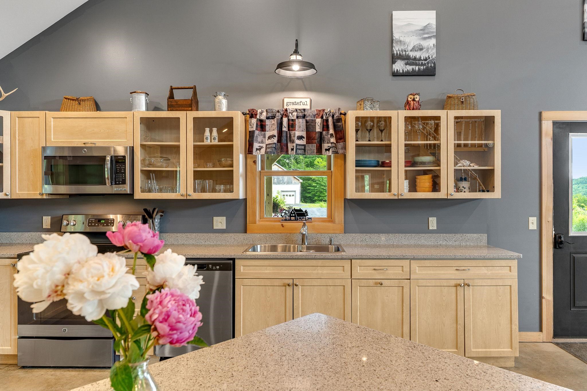 485 Smith Road Fayston, VT 05660 - Photo 13 of 60