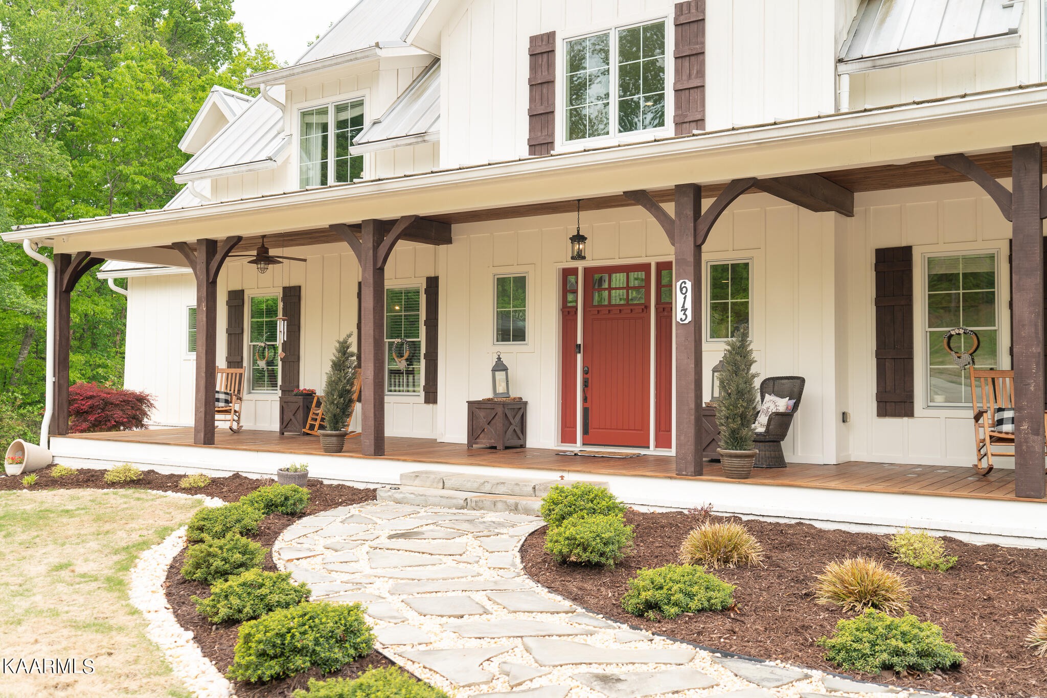 613 Dixon Road Lenoir City, TN 37772 - Photo 2 of 44 a view of a building with a outdoor space