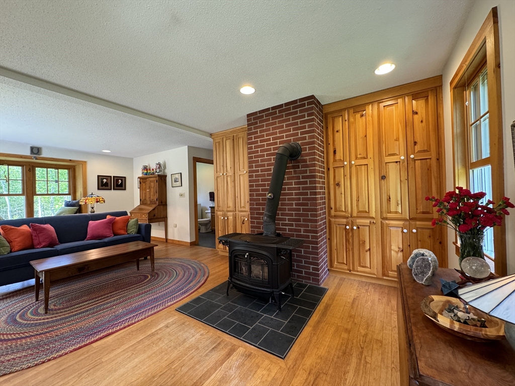 189 Sugar Hill Road Williamsburg, MA 01096 - Photo 16 of 41 Gallery Image 16