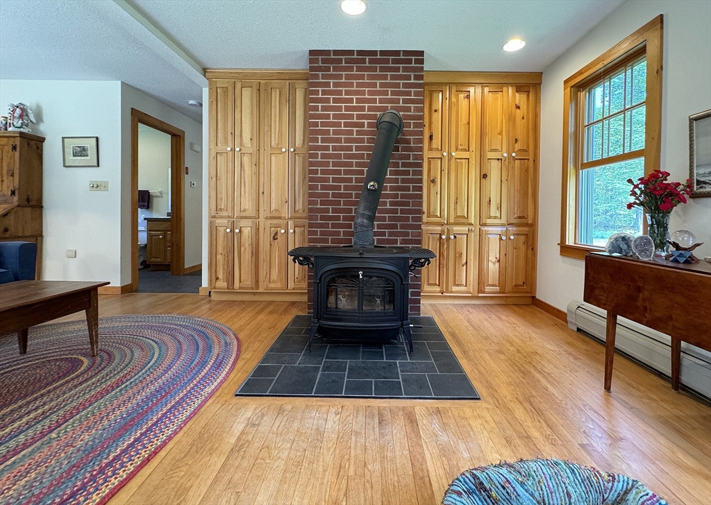 189 Sugar Hill Road Williamsburg, MA 01096 - Photo 17 of 41 Gallery Image 17