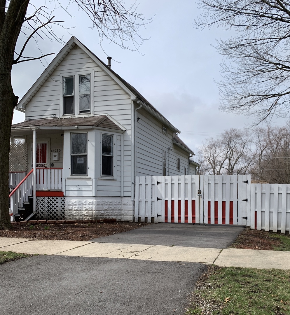 16950 Bulger Avenue Hazel Crest, IL 60429 - Photo 2 of 11