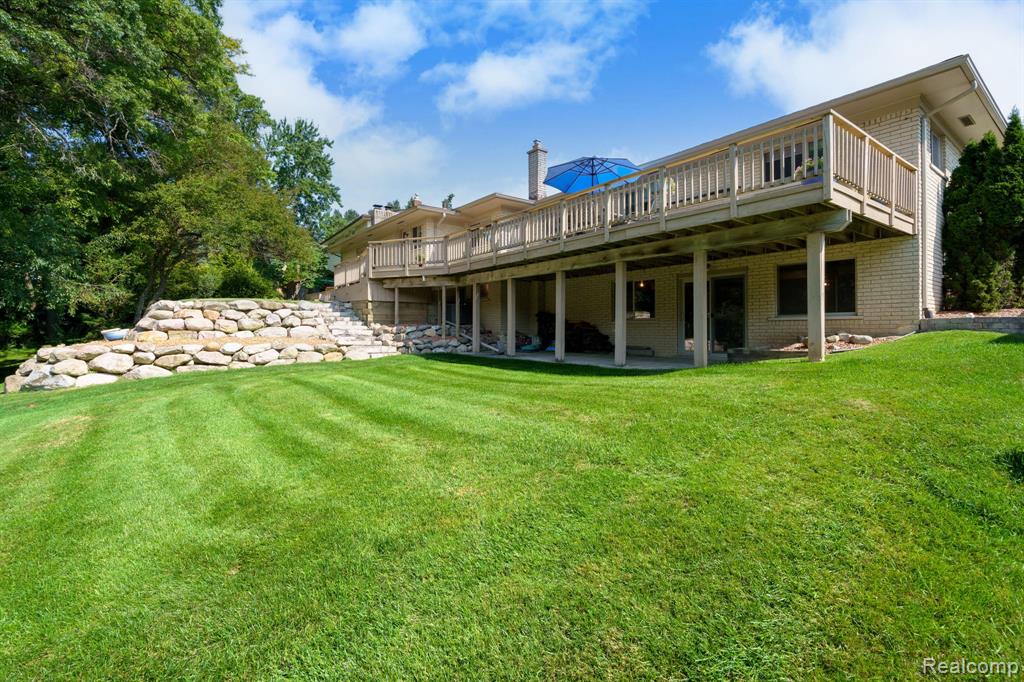 2063 Avoncrest Drive Rochester Hills, MI 48309 - Photo 36 of 40