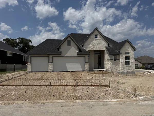 $497,900 | 116 Highland Park, Castroville, TX 78009