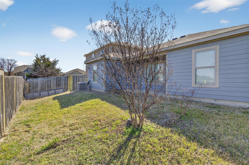 14259 Riata Lane Dallas, TX 75253 - Photo 3 of 25