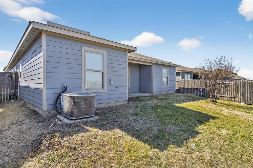 14259 Riata Lane Dallas, TX 75253 - Photo 5 of 25