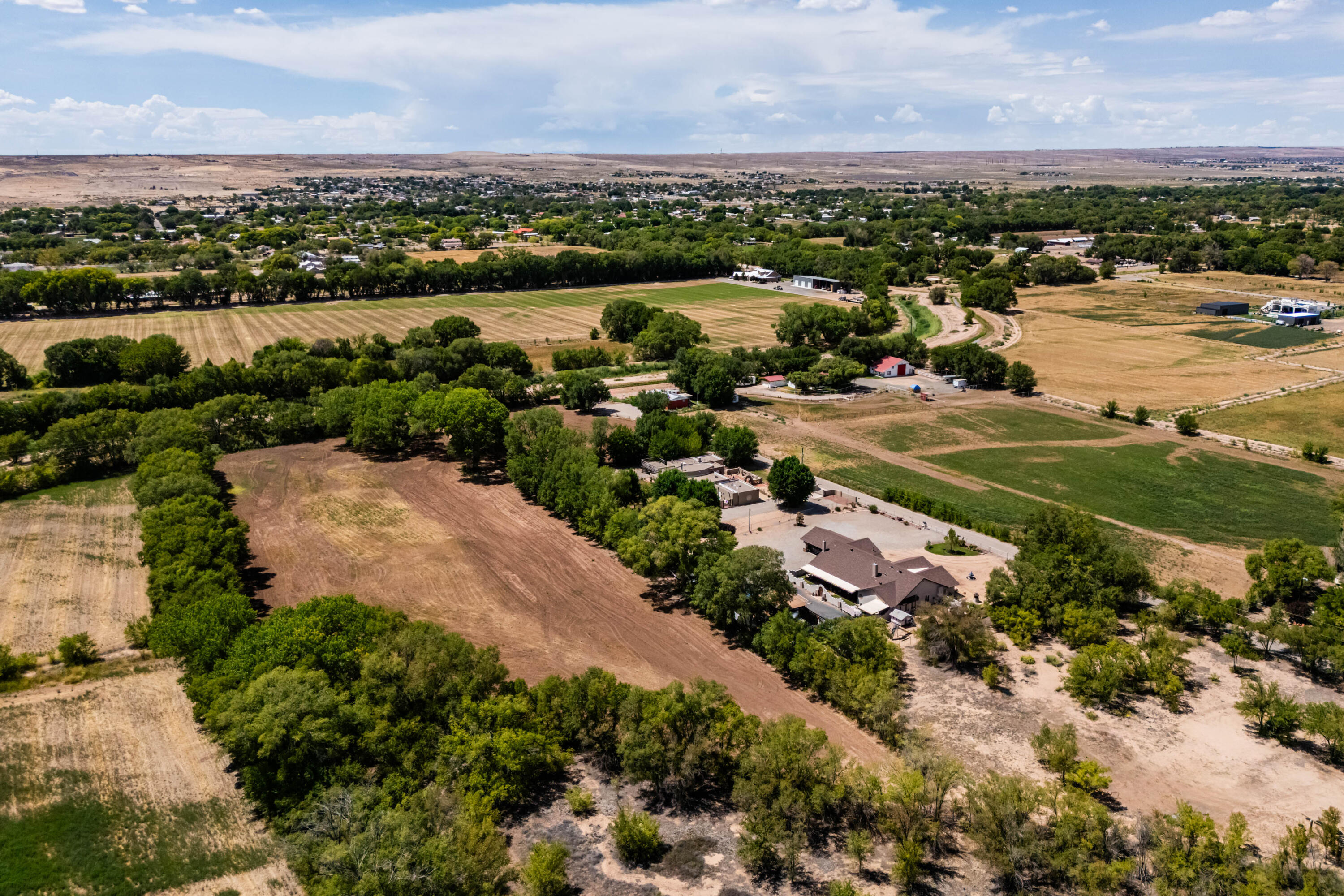 2226 Paul Road Southwest Albuquerque, NM 87105 - Photo 7 of 21 Gallery Image 7