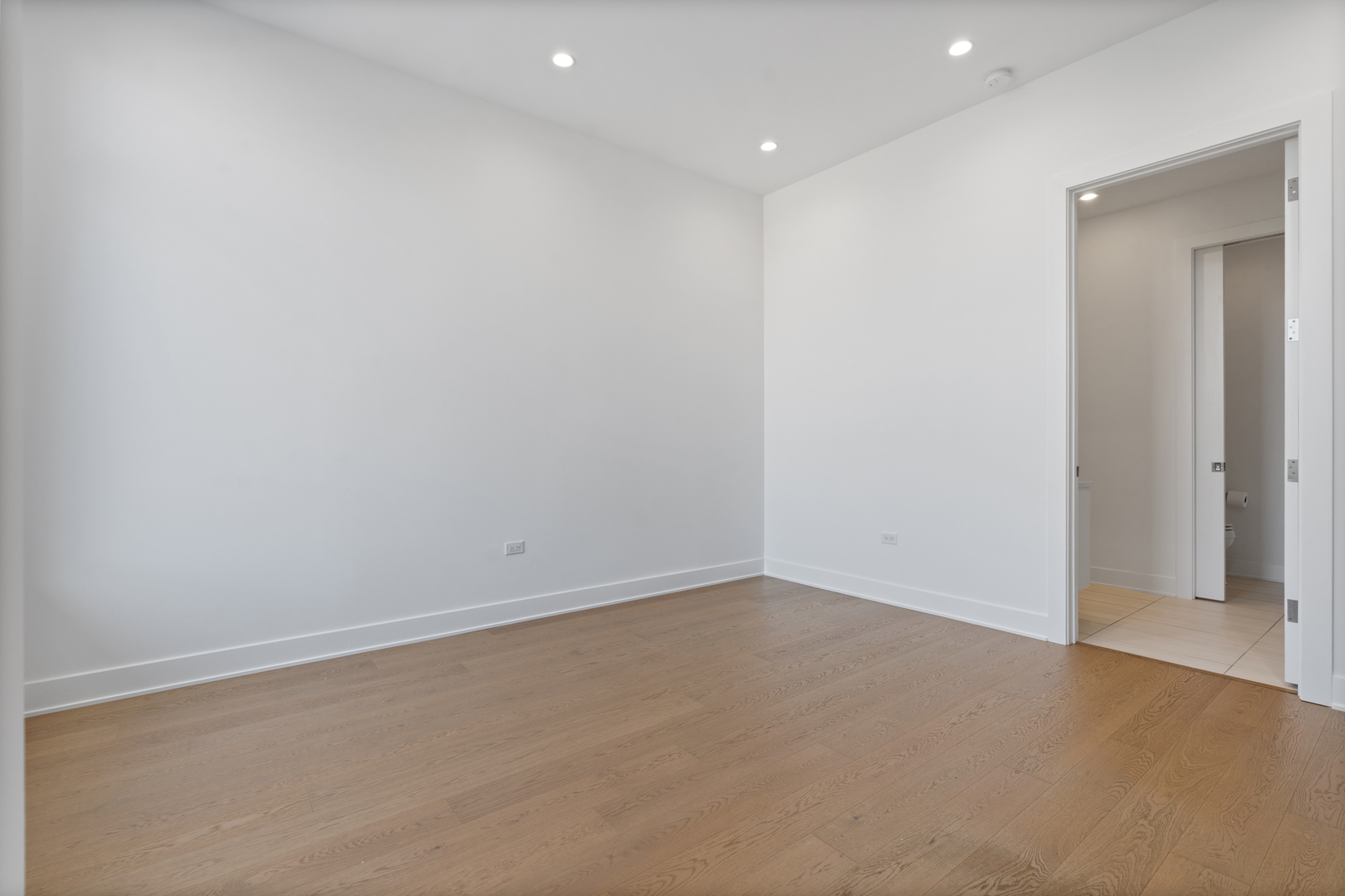 6 North Bishop Street, Unit 406 Chicago, IL 60607 - Photo 19 of 34