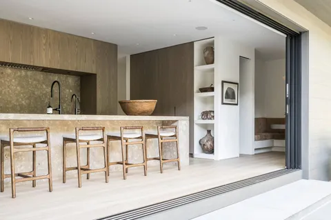 $8,250,000 | 311 Georgica Road, East Hampton, NY 11937