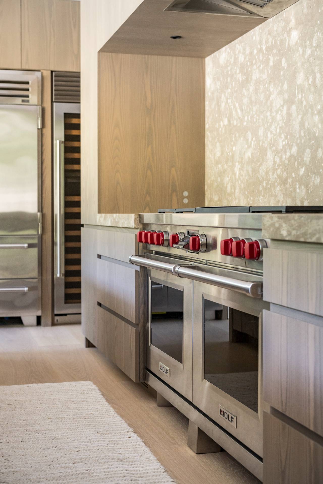 311 Georgica Road East Hampton, NY 11937 - Photo 13 of 41 a utility room with washer and dryer
